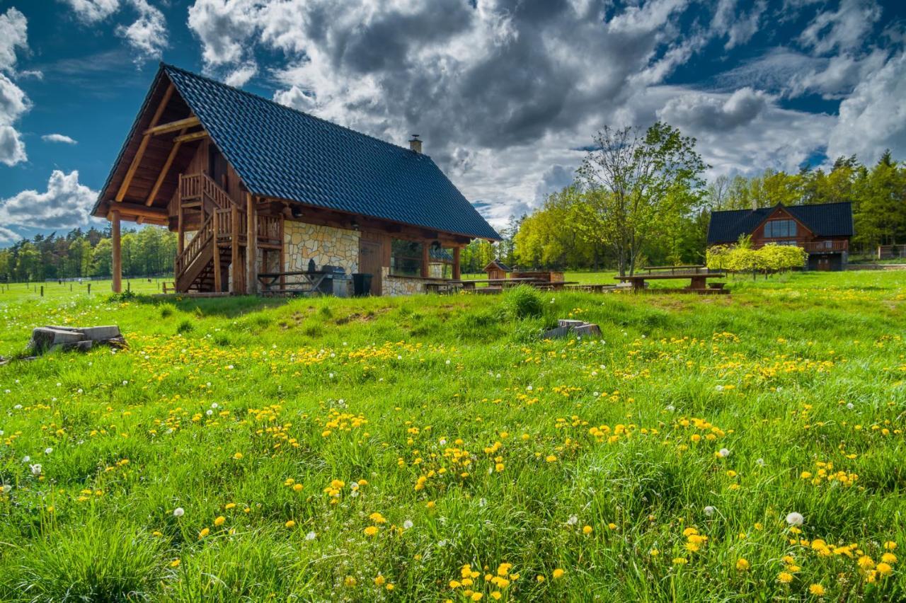 Hotel Ranch Jestrebice Hermanicky Exterior foto