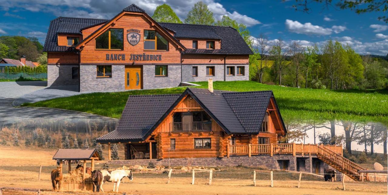 Hotel Ranch Jestrebice Hermanicky Exterior foto