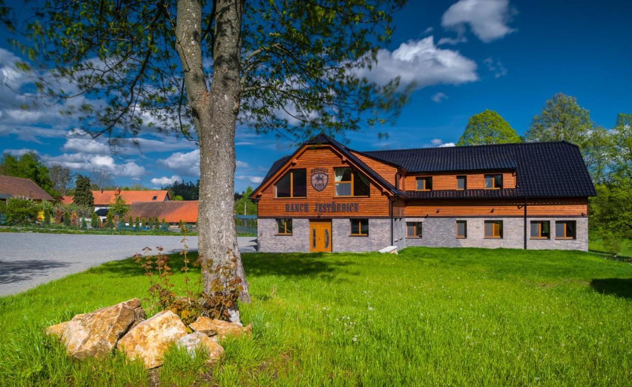 Hotel Ranch Jestrebice Hermanicky Exterior foto