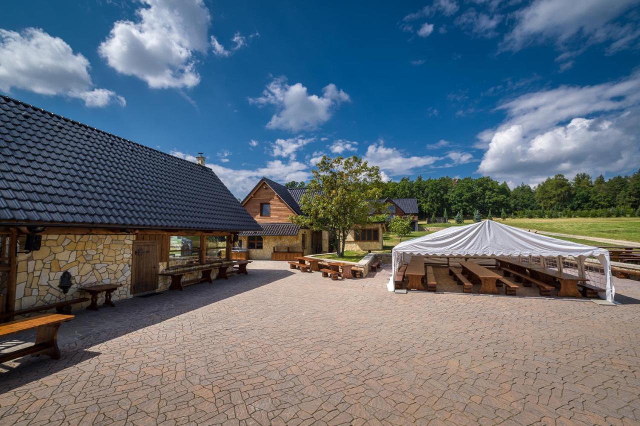 Hotel Ranch Jestrebice Hermanicky Exterior foto