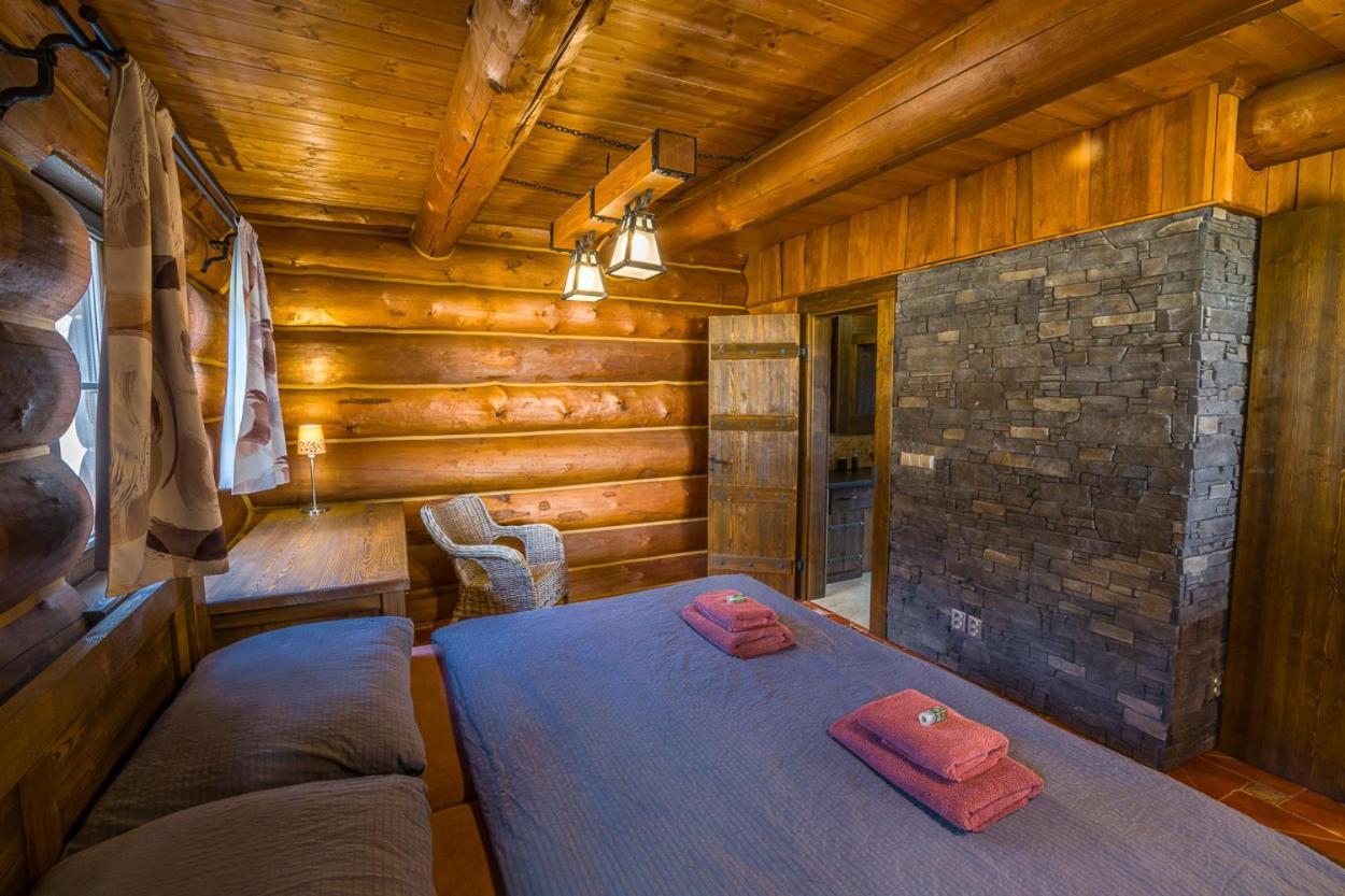 Hotel Ranch Jestrebice Hermanicky Exterior foto